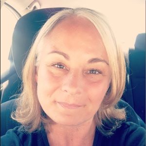 Meet your Posher, Jeanine